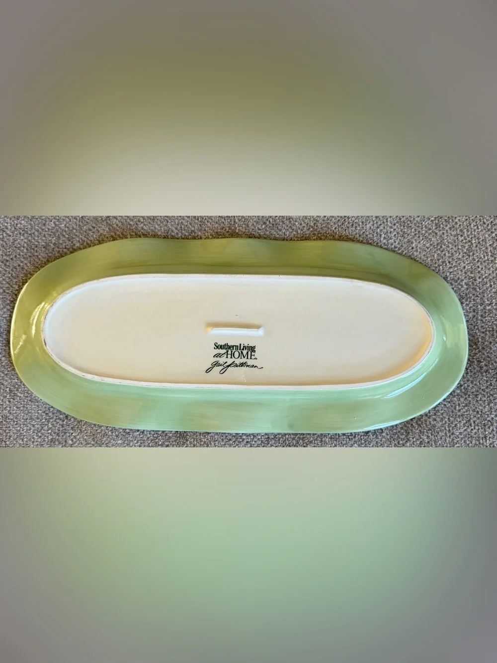 Southern Living Gale Pittman Serving Platter. EUC. Green Glaze w Floral Design